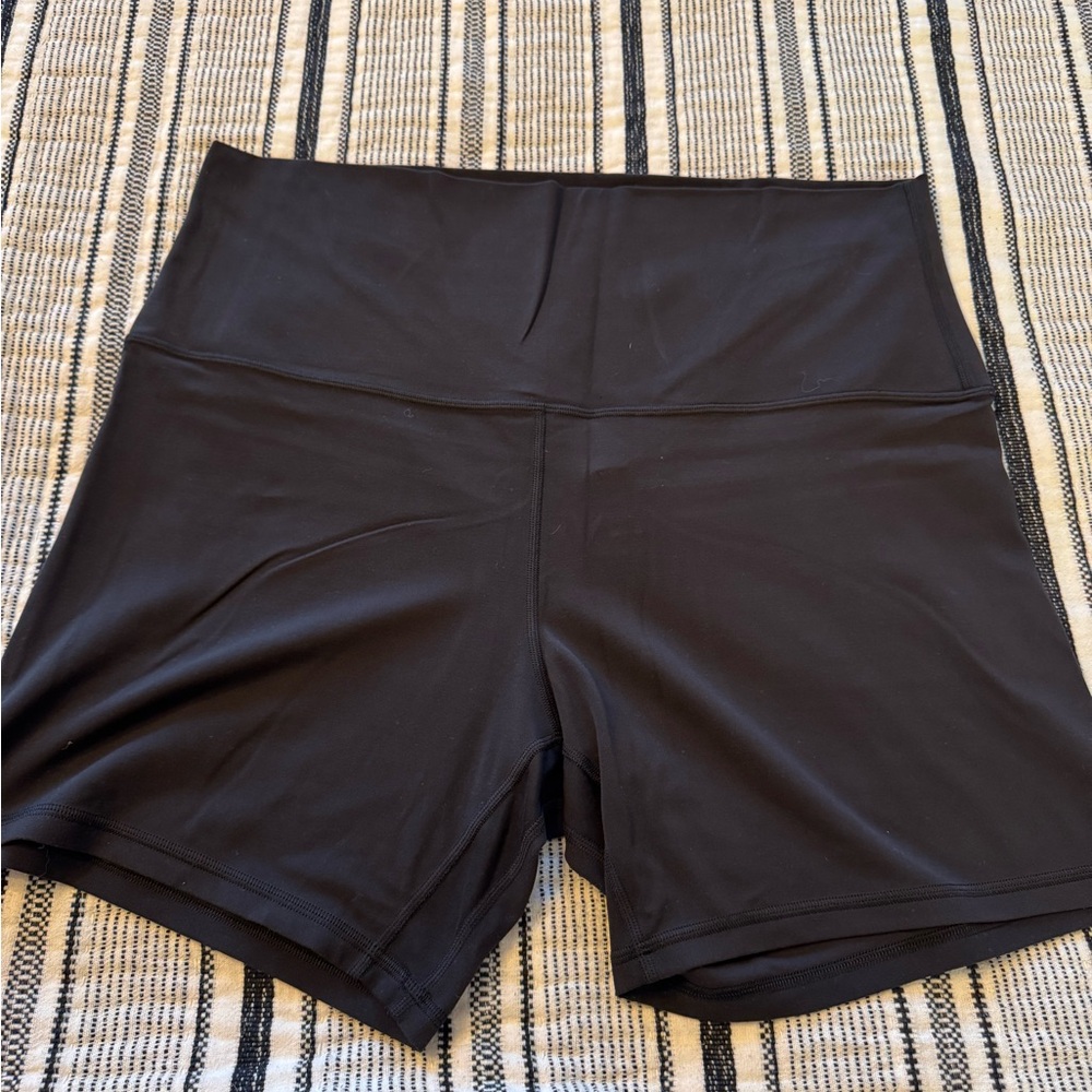 Lululemon Align shorts